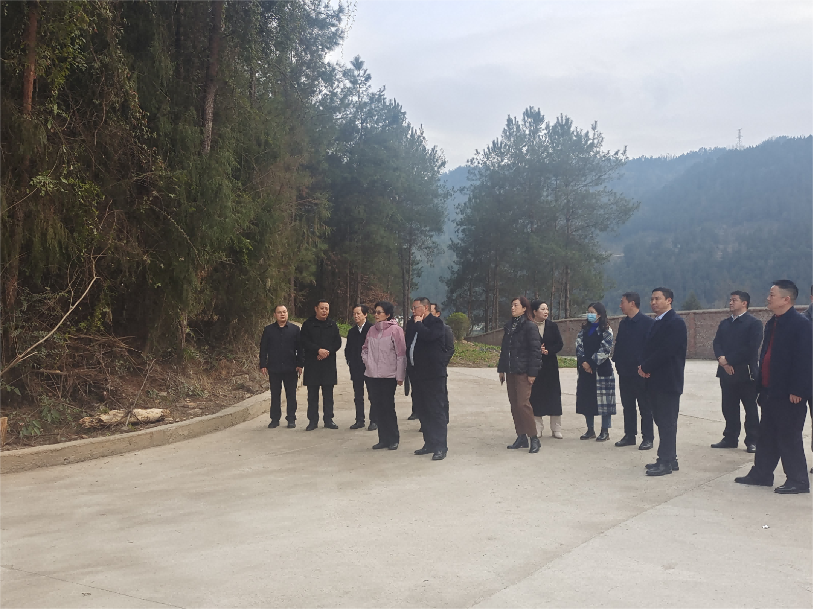 巴中市委常委、市委統(tǒng)戰(zhàn)部部長、市總工會主席溫奇志一行來我公司調(diào)研考察